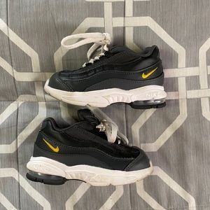 Nike toddler shoes
